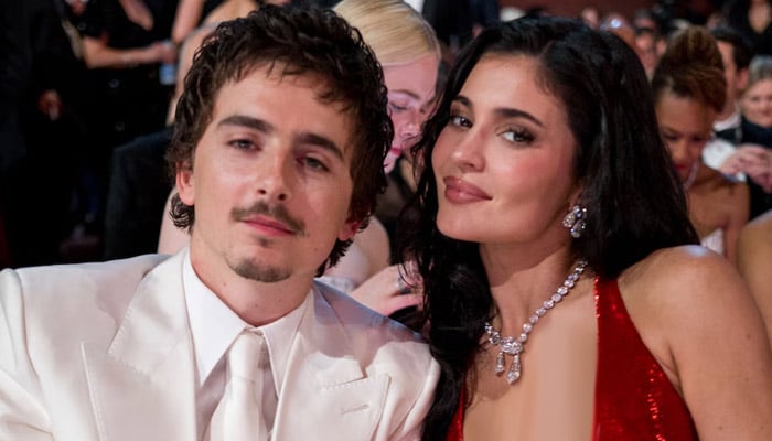 Kylie Jenners Oscars 2026 look gets brutal reactions: ‘Yawn