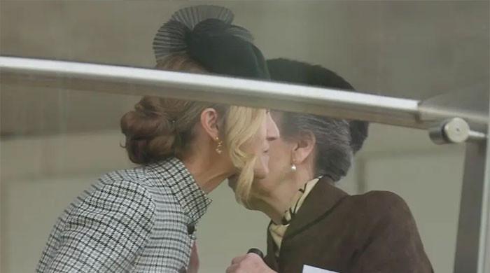 Princess Anne approves Harriet for royal kisses, ignoring Commonwealth snubs