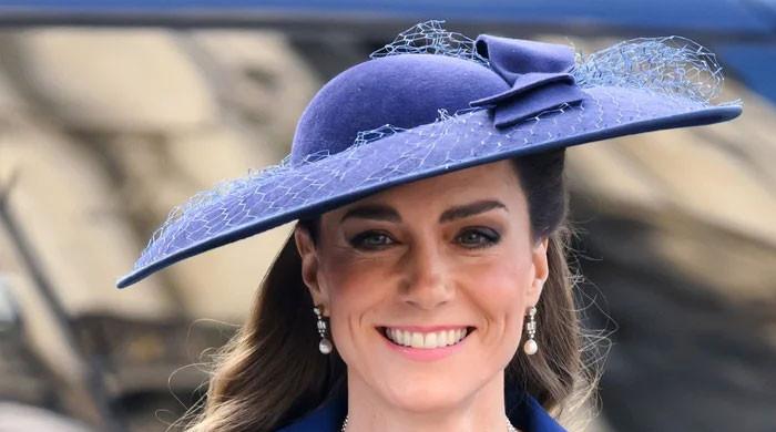 Princess Kate's Queen's pearls catch expert eye