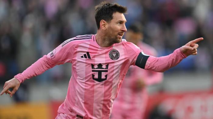 Messi scores 900th career goal, joins Ronaldo in elite club