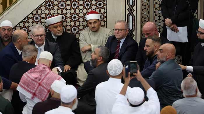 WATCH: Australian mosque protesters heckle PM Albanese over Israel stance