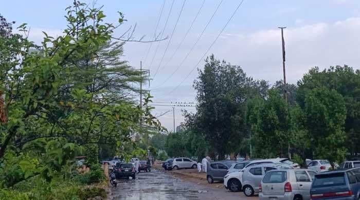 Weather turns pleasent as rain batters Karachi on Eid