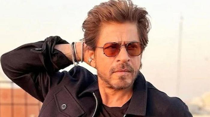 Shah Rukh Khan spreads ‘love and light' on Eid, fans react emotionally