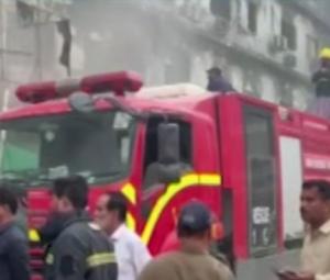 Fire erupts at Karachi's blaze-damaged Gul Plaza