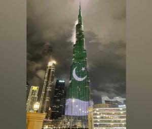 WATCH: Dubai marks Pakistan Day by illuminating Burj Khalifa in green