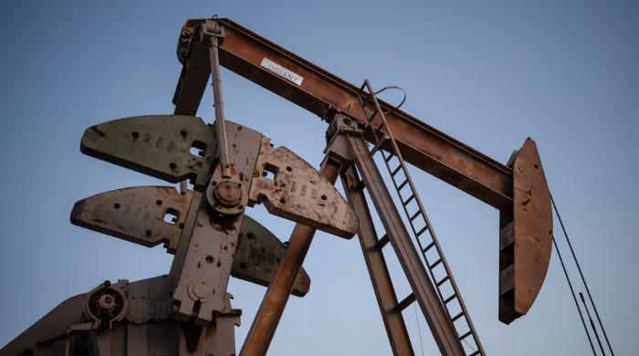 Oil rises as global markets assess supply risks after Iran denies US talks