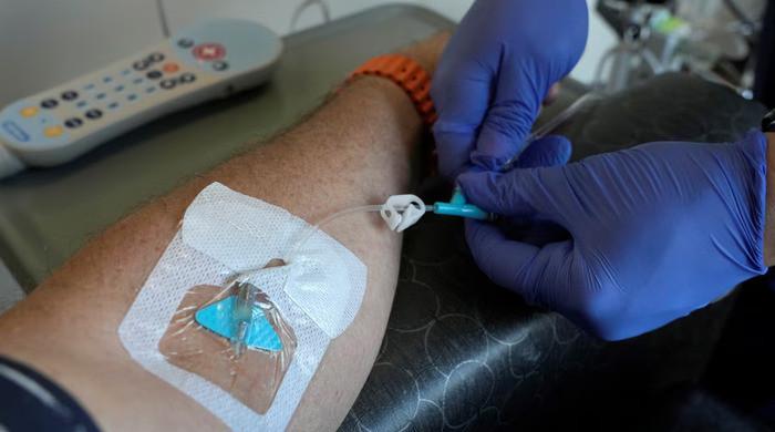 Lack of modern cancer treatments in Pakistan forces patients toward black-market drugs