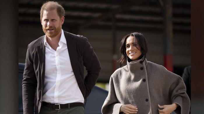Prince Harry to make tough call as Meghan stirs ‘recipe for danger'