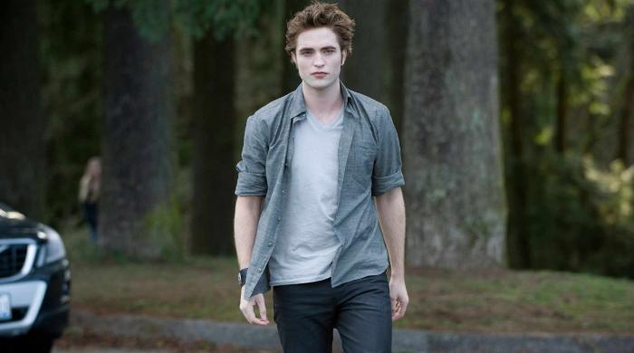 Robert Pattinson puts infamous 'Twilight' debate to rest with secret reveal