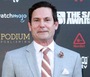 Henry Thomas on ‘E.T.' fame: ‘I wasn't ready for it'