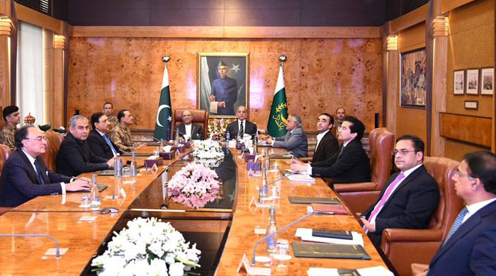 Civil-military leadership backs unified policy to protect Pakistan's security, economy amid Iran war