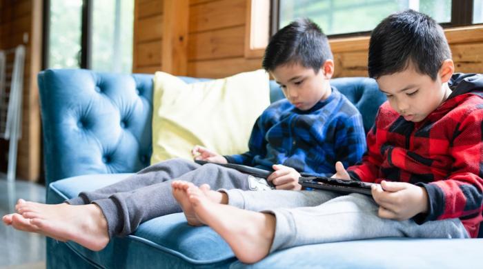 How much screen time should 5-year-old have? UK govt issues new advice for parents