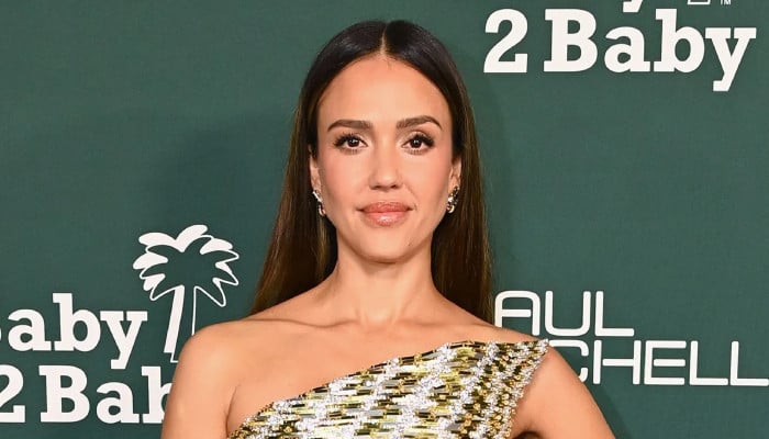 Jessica Alba gets creative with her pants in new video