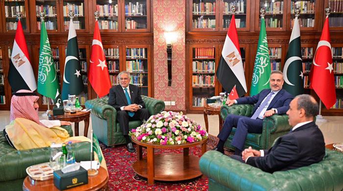 Pakistan hosts Saudi, Turkish, Egyptian FMs for de-escalation talks on Middle East