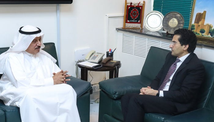 Federal Minister for Petroleum Ali Pervaiz Malik (centre-right) meets Kuwaiti Ambassador Nassar Abdulrahman Jasser Almutairi (centre-left) in Islamabad on March 30, 2026. — X/@Official_PetDiv