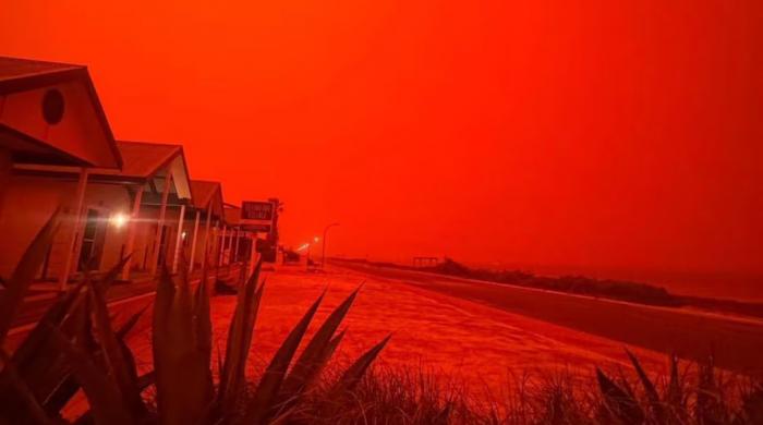 Cyclone Narelle turns Australian skies blood red in ‘Apocalyptic' phenomenon