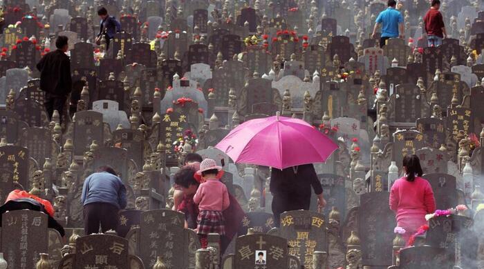 China bans entombing cremated remains in empty flats