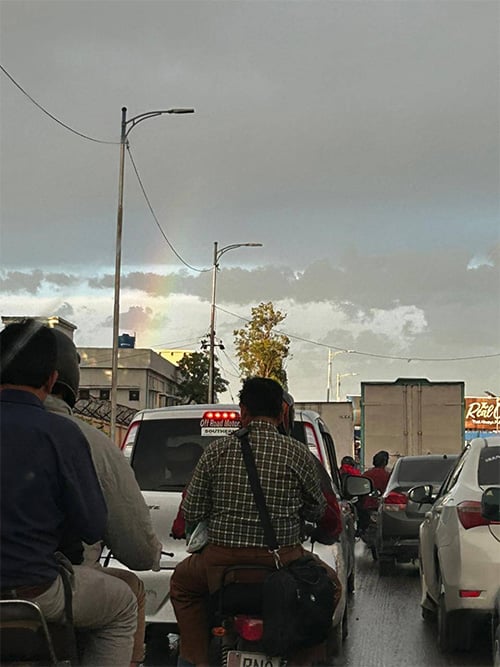 Hues of rainbow visible in Karachi skies after city experienced heavy rainfall on April 2, 2026. — Geo.tv