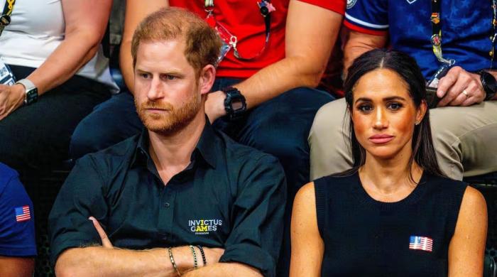 Should Meghan be worried about Prince Harry's 'flirty' texts to journalist