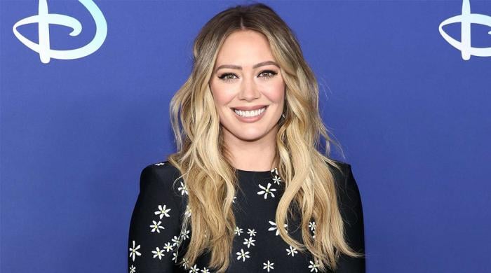 Hilary Duff says late ex Aaron Carter 'visited her' during psychic reading
