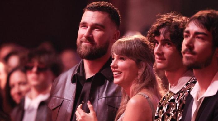 Taylor Swift, Travis Kelce's unnoticed award show moment unearthed by fans