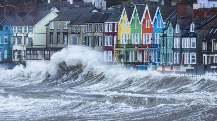 Will Storm Dave cancel easter travel in UK? Full disruption forecast 