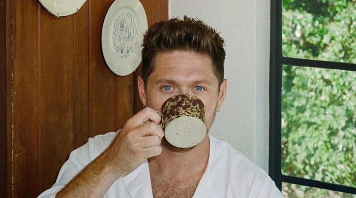 Niall Horan performs 'Dinner Party' live for first time at exclusive event