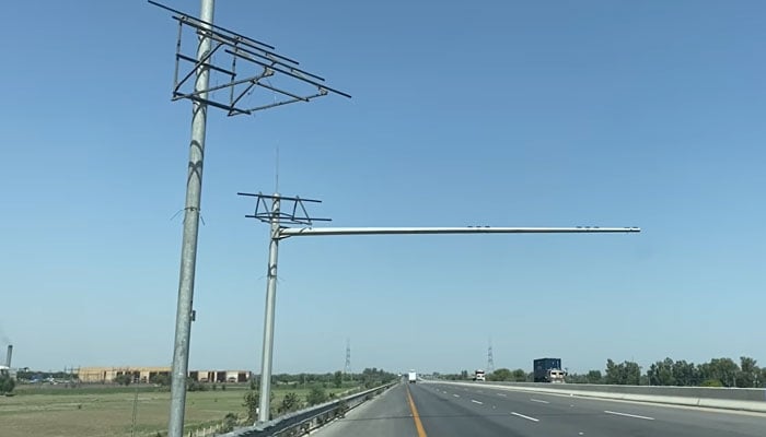 Advanced surveillance cameras, solar panels and related equipment installed along the Sukkur-Multan motorway have been stolen. — YouTube/Geo News/screengrab/reporter