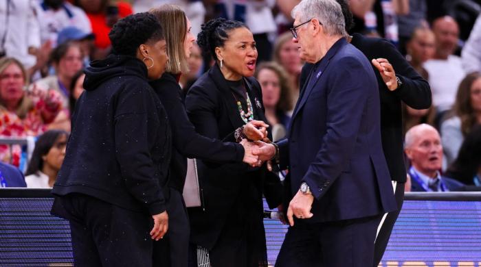 South Carolina upsets UConn in Final Four, snaps season streak as endgame chaos erupts