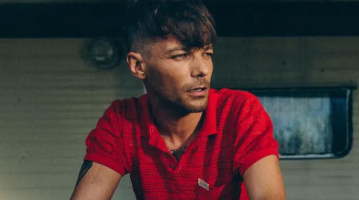 Louis Tomlinson drops brand new selfie during packed world tour schedule