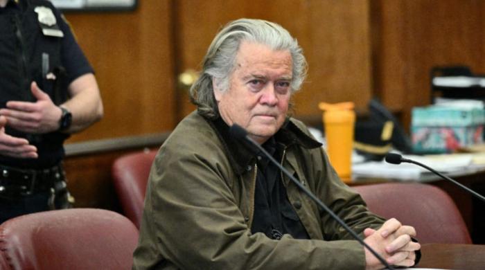 Trump ally Steve Bannon wins Supreme Court order after DOJ changes course