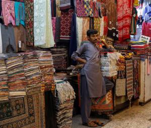 Fuel-saving measures: Markets, malls to shut at 8pm across Pakistan except Sindh