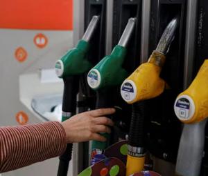 Fuel prices could keep rising for months even if Hormuz reopens, says US EIA 