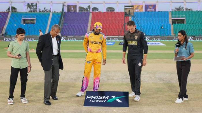 Peshawar Zalmi opt to bowl first against Hyderabad Kingsmen in PSL 11 clash