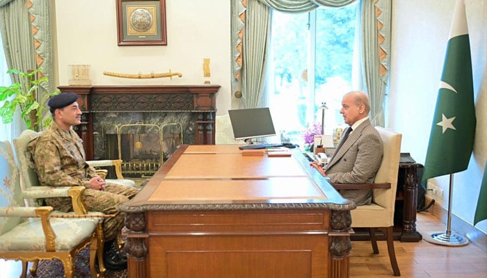 Chief of Army Staff and Chief of Defence Forces (CDF) Field Marshal Syed Asim Munir calls on Prime Minister Shehbaz Sharif at PM Office on April 9, 2026. — X/@PakPMO
