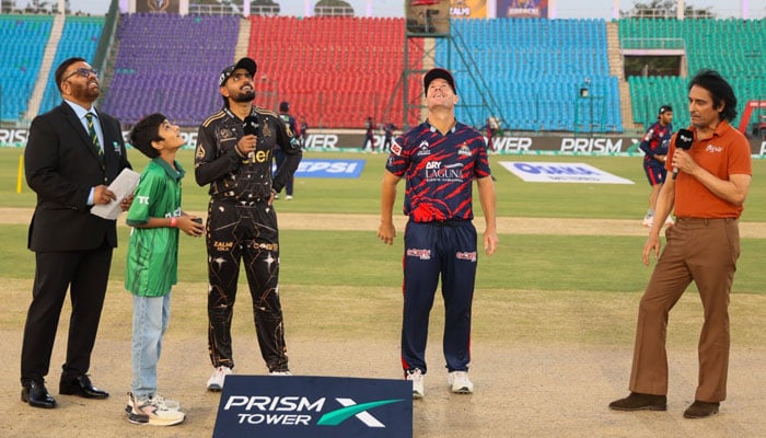 Karachi Kings captain David Warner and Peshawar Zalmis Babar Azam (centre) at the toss for their PSL 11 match at the National Bank Stadium in Karachi on April 9, 2026. — PSL