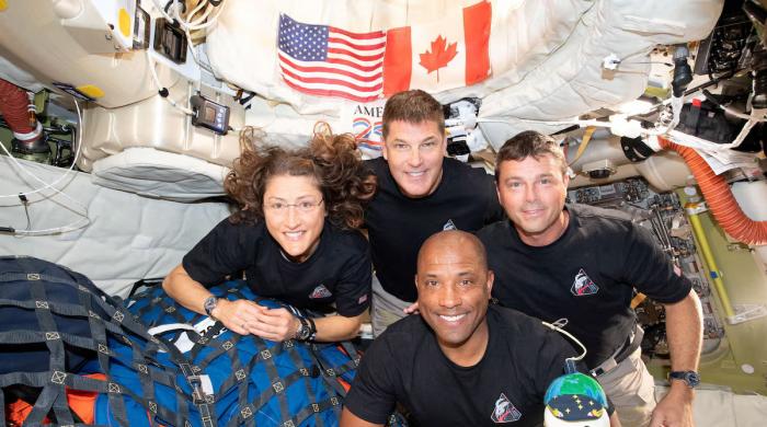 Nasa Artemis II astronauts prepare to end moon mission in 'fireball' re-entry