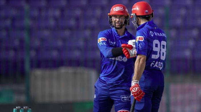 Islamabad United ease past Lahore Qalandars in PSL 11 clash