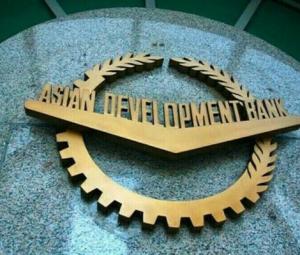 ADB forecasts Pakistan growth at 3.5%, warns of Middle East risks