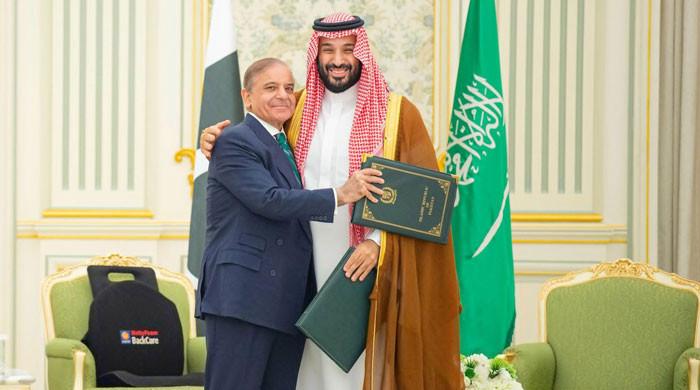 Pakistani fighter jets, military force arrive in kingdom under defence pact, says Saudi Arabia