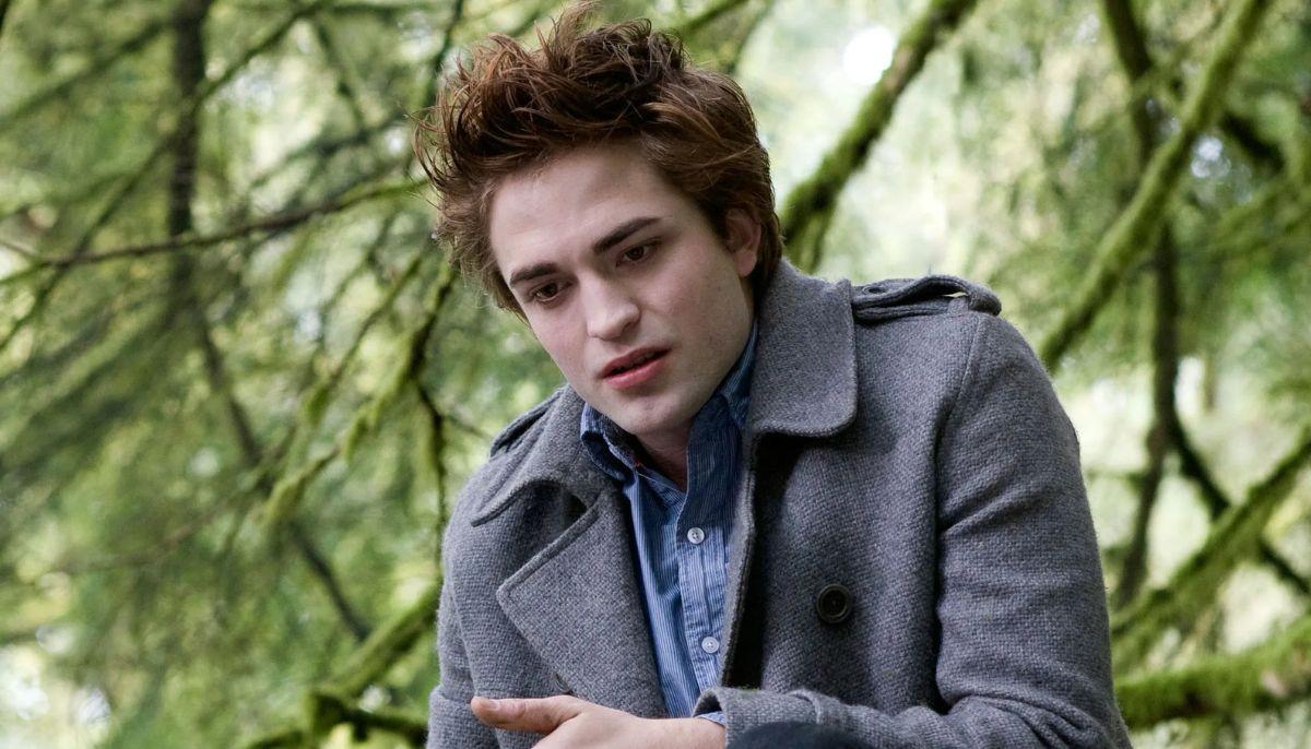 Robert Pattinson spots ‘strange Twilight moment years later
