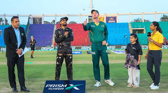 Mendis fifty powers Peshawar Zalmi to 196-6 against Multan Sultans