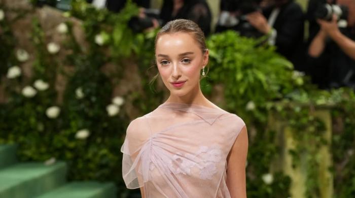 'Bridgerton' star Phoebe Dynevor breaks silence on comeback 
