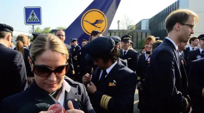 Lufthansa hit by back-to-back strikes as pilots, cabin crew walk out 