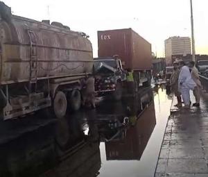 Two young sisters killed after falling off motorcycle, run over by oil tanker in Karachi
