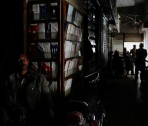 Govt resorts to loadshedding, cautions hiking power tariffs amid Middle East crisis