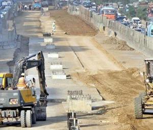 Govt cuts development budget again by Rs172.8bn amid fiscal pressures