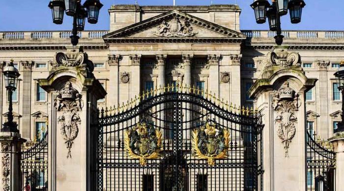 Palace issues first statement after Harry's tearful admission