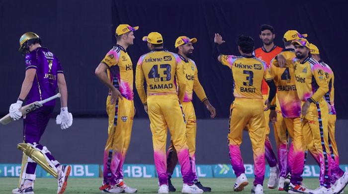 Peshawar Zalmi crush Quetta Gladiators in PSL 11 clash