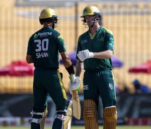 Multan Sultans pile up 207/7 against Karachi Kings in PSL 11 encounter